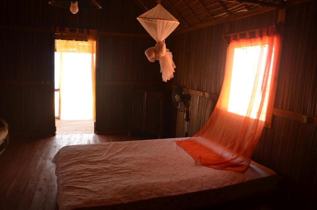 Nosy-Be Reva Castel Bed & Breakfast エクステリア 写真