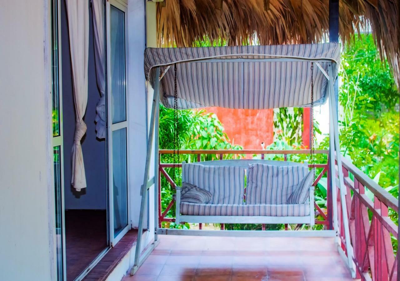 Nosy-Be Reva Castel Bed & Breakfast エクステリア 写真