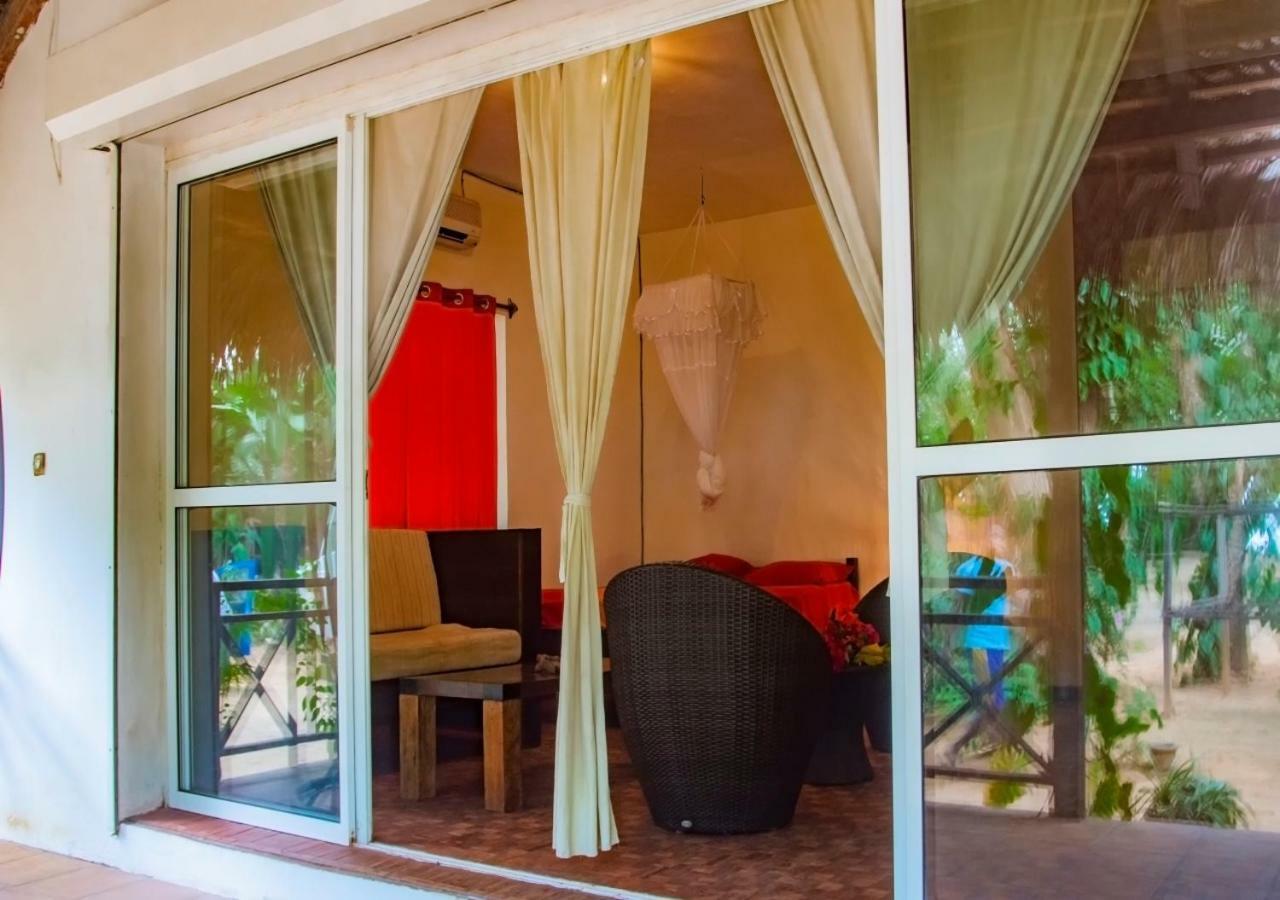 Nosy-Be Reva Castel Bed & Breakfast エクステリア 写真
